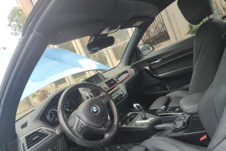 Used BMW 2 Series (Import) 2018 220i Convertible Coupe Sports Design Package
