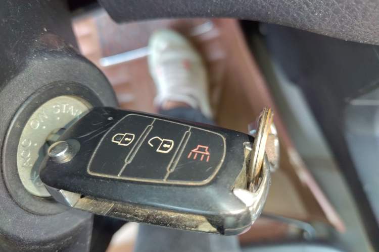 Used Haval H5 Classic 2012 ZhiZun Edition Green & Quiet 2.0T Manual Two-Wheel Drive Comfortable Model