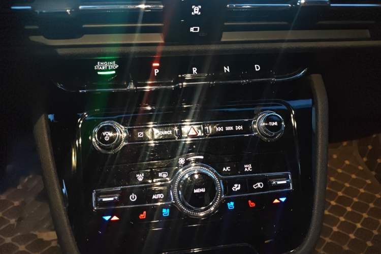 Used Lincoln Corsair 2021 2.0T Two-Wheel-Drive Luxury Edition
