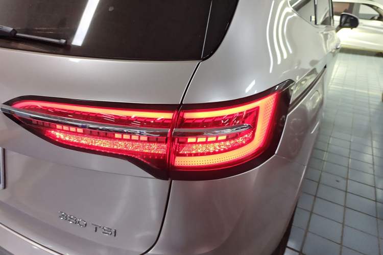 Used Volkswagen Viloran 2022 380TSI Prestige Edition
