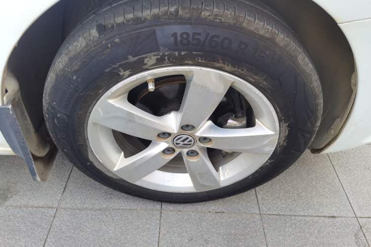 Used Volkswagen Santana 2015 1.6L Manual Comfort Edition
