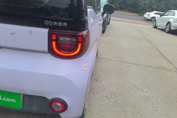 Used Chery QQ Ice Cream 2022 170km Sundae Phosphate Lithium-Ion

