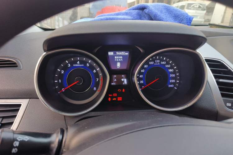 Used Hyundai Elantra (5th Generation / Langdong) 2015 1.6L Manual Leading Model
