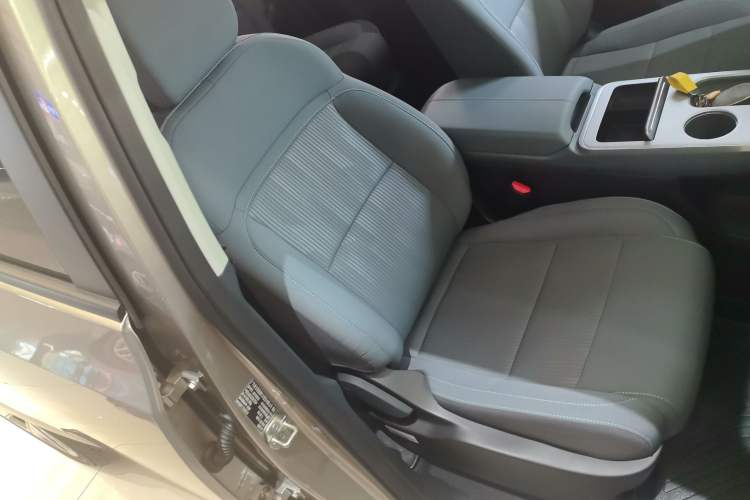 Used AION Y 2025 Plus 430 Smart Edition Right Front Seat