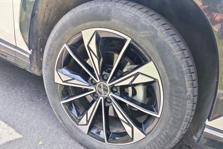 Used Roewe RX5 2023 1.5T Elite Edition Right Front Wheel Hub