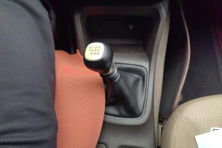 Used Wuling Hongguang 2019 1.5L S Standard Version China VI LAR Gear Lever