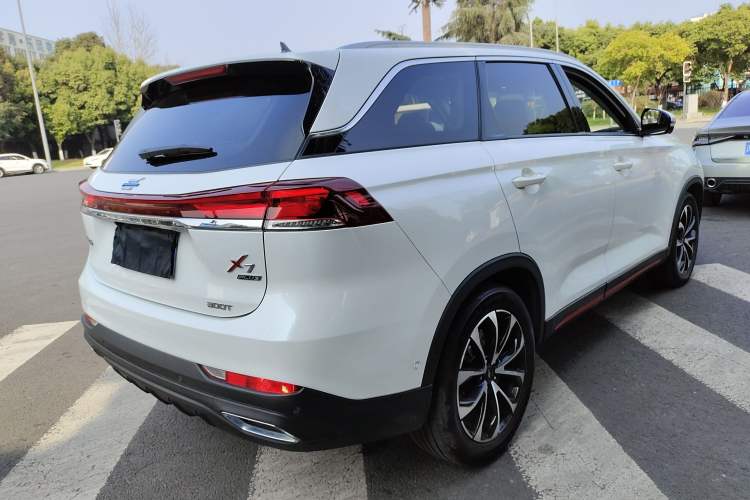 Used Oshan X7 PLUS 2023 Enjoy Edition 1.5T Automatic Pilot Model 7 Seats