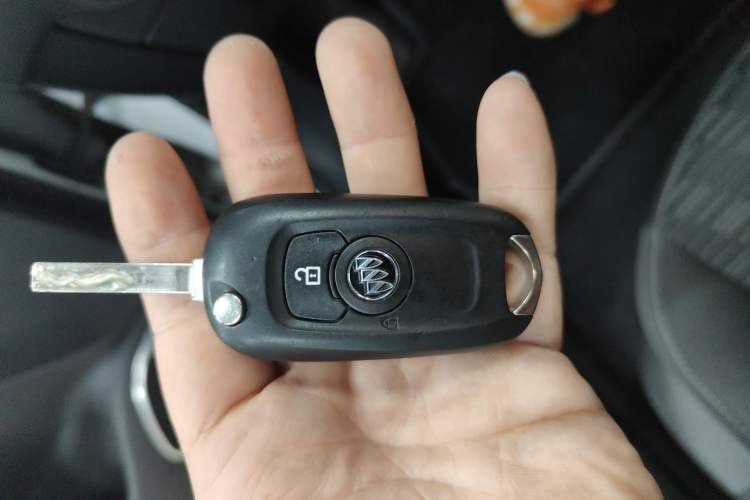 Used Buick Verano 2016 Hatchback 15S Automatic Ambition Model Vehicle Key