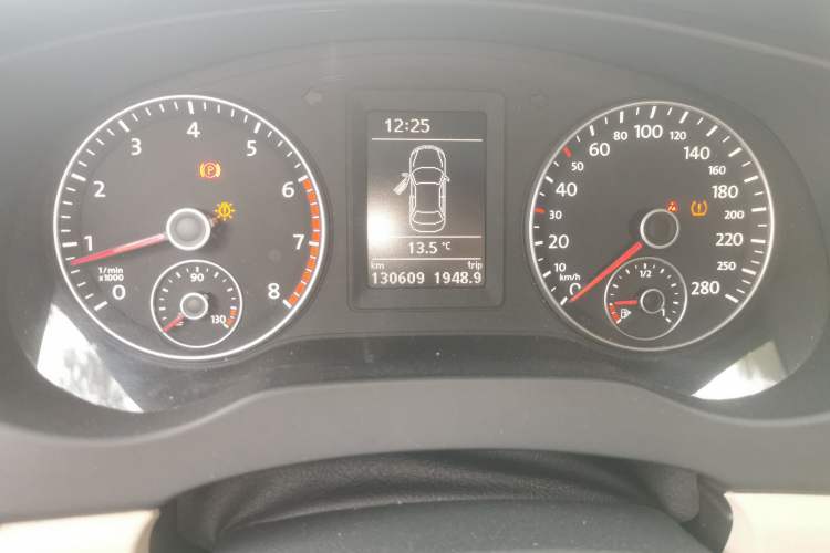 Used Volkswagen Sagitar 2014 1.4TSI Manual Luxury Model
