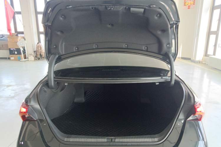 Used Toyota Avalon 2024 Dual-Engine 2.5L XLE Premium Edition
