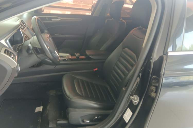 Used Ford Mondeo 2013 2.0L GTDi 200 Fashion Edition Left Front Seat