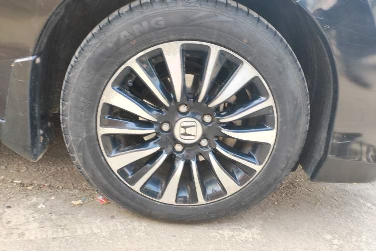 Used Honda Crider 2013 1.8L automatic luxury edition