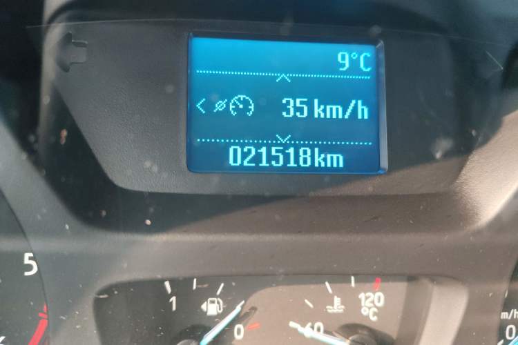 Used Ford Transit 2019 2.0T Diesel Multi-Purpose Commercial Vehicle Mid-Drive Mid-Roof 6-Seater China VI Standard
