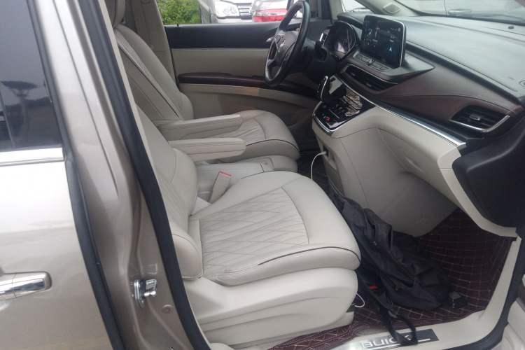 Used Buick GL8 2022 Land Executive Class 652T Prestige Model
