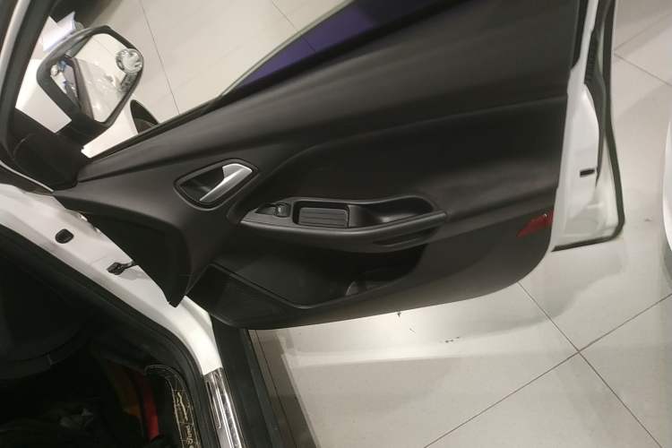 Used Ford Focus 2015 Hatchback 1.6L Automatic Comfort Model
