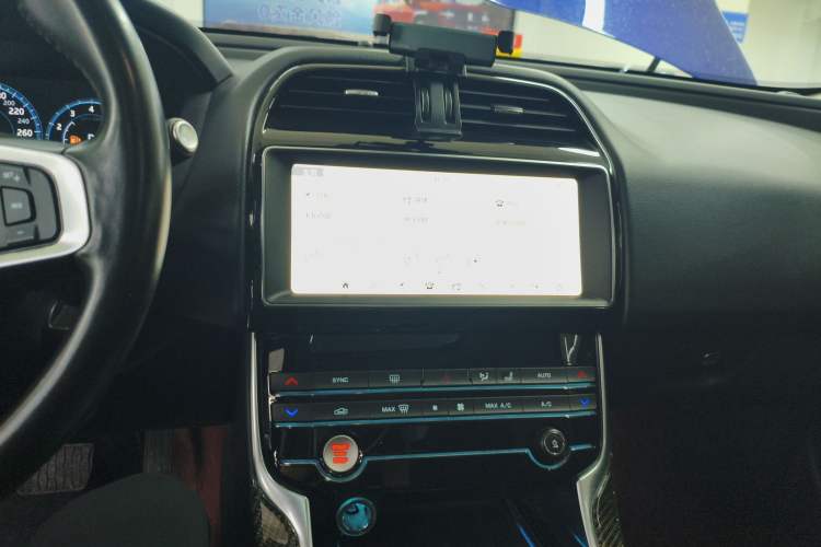 Used Jaguar XEL 2019 2.0T 200 PS Deluxe Edition
