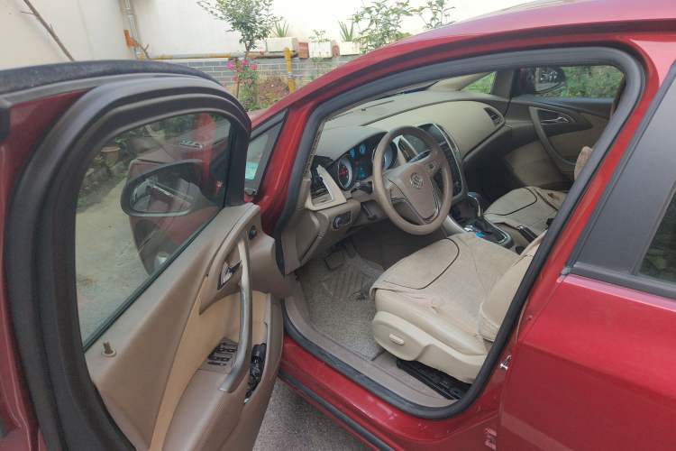 Used Buick GT 2013 GT 1.6L Automatic Fashion Edition
