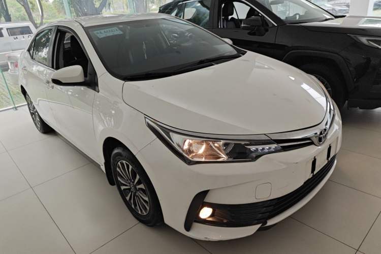 Used Toyota Corolla 2017 Revised Version 1.2T S-CVT GL Exterior 1