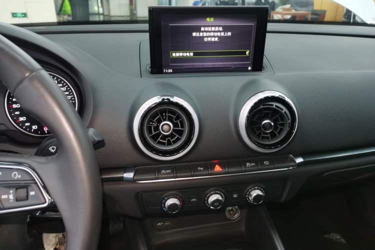 Used Audi A3 2020 Limousine 35 TFSI Fashion Edition China VI Emission Standard Audio And AC Panel