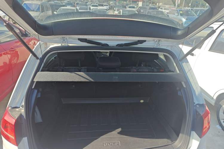 Used Volkswagen Golf 2016 230TSI Manual Comfort Version