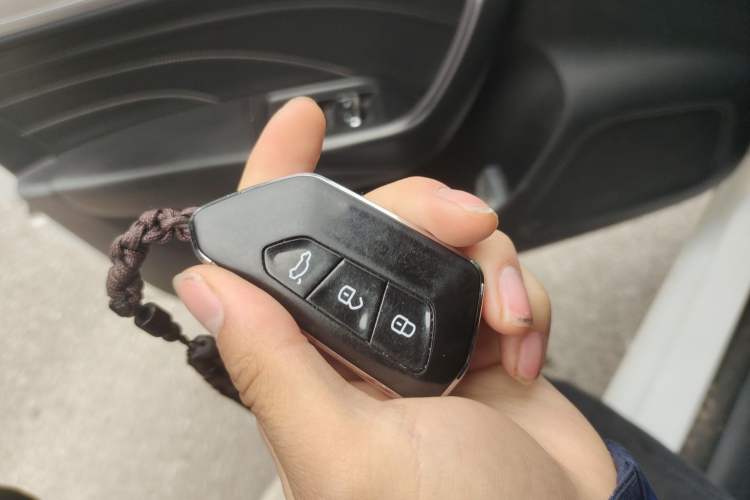 Used Roewe i6 New Energy 2019 PLUS 50T 4G Connected Glory Luxury Edition Vehicle Key