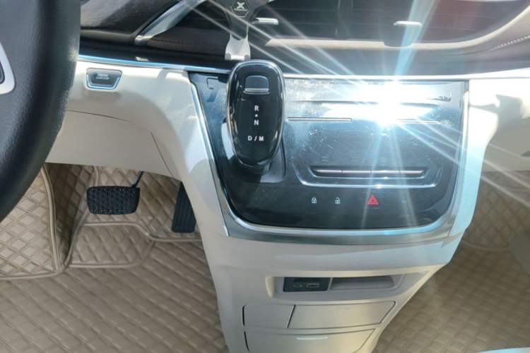 Used Buick GL8 2023 Land Executive Class Smart Enjoyment Model
