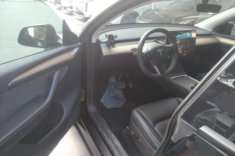 Used Tesla Model Y 2022 Rear-Wheel-Drive Version