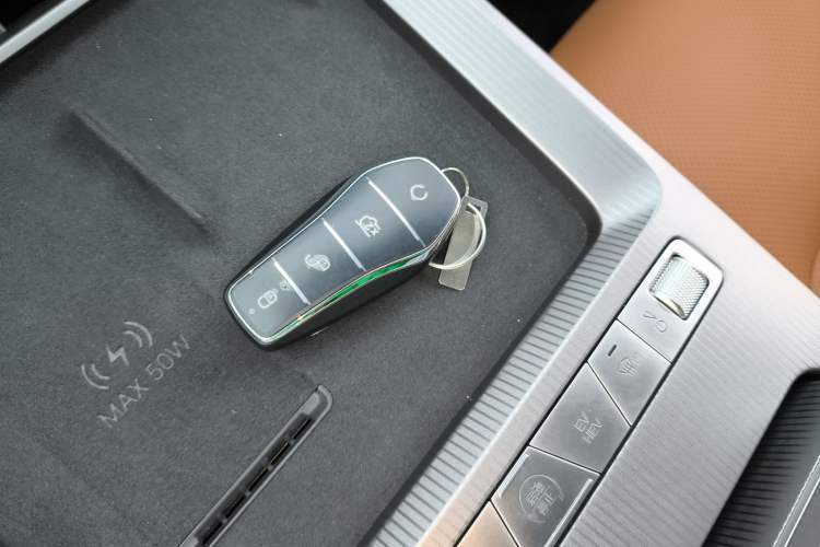 Used BYD Han L 2025 DM-p Four-Wheel-Drive LiDAR Flagship Model
