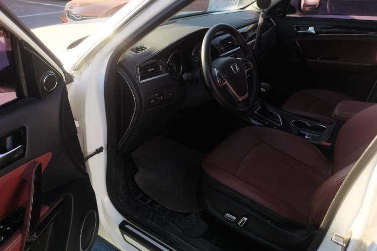 Used Zotye T600 2015 2.0T DCT Prestige Edition
