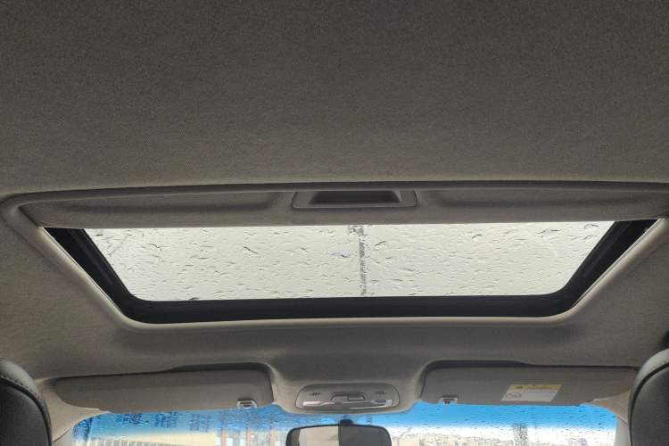 Used Chevrolet Cavalier 2016 1.5L Manual Xinyue Edition Headliner