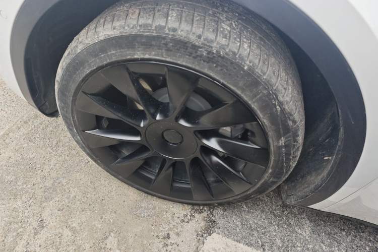 Used Tesla Model Y 2022 Revised Version Rear-Wheel Drive Left Front Wheel Hub