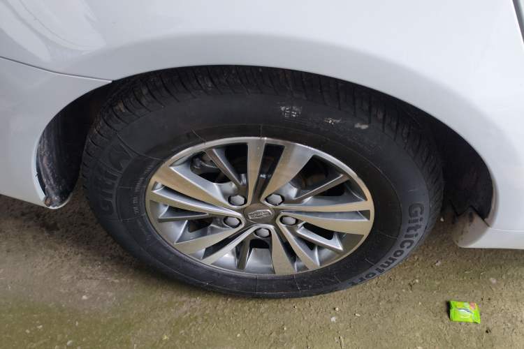 Used Geely Auto Emgrand 2018 1.5L CVT Luxury Model Right Rear Wheel Hub