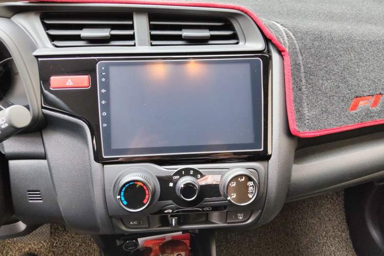 Used Honda Fit 2016 1.5L LXS CVT Comfort Sunroof Version Audio And AC Panel