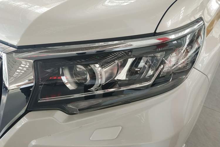 Used Toyota Prado 2019 3.5L Automatic TX-L Deluxe Edition with Rear-Mounted Spare Tire Left Front Headlight