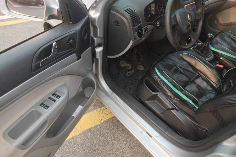 Used Skoda Octavia 2014 1.6L Manual Yijie Edition Driver Seat