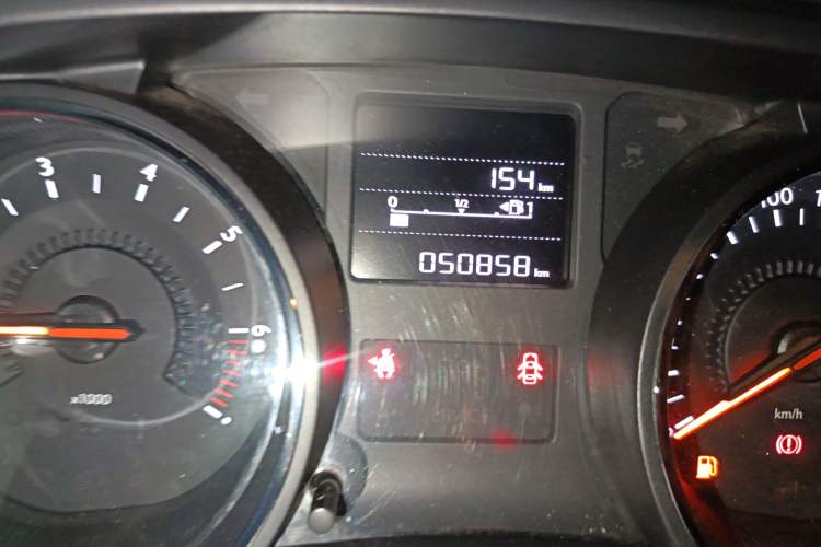 Used Citroen C3-XR 2015 1.6L Manual Pioneer Model
