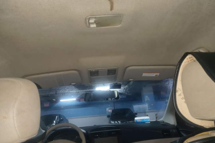 Used Nissan Tiida 2011 1.6L CVT Comfort Model Headliner