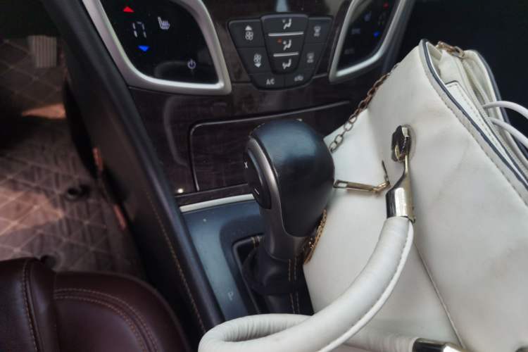 Used Buick LaCrosse 2013 2.4L SIDI Elite Comfort Version Gear Lever