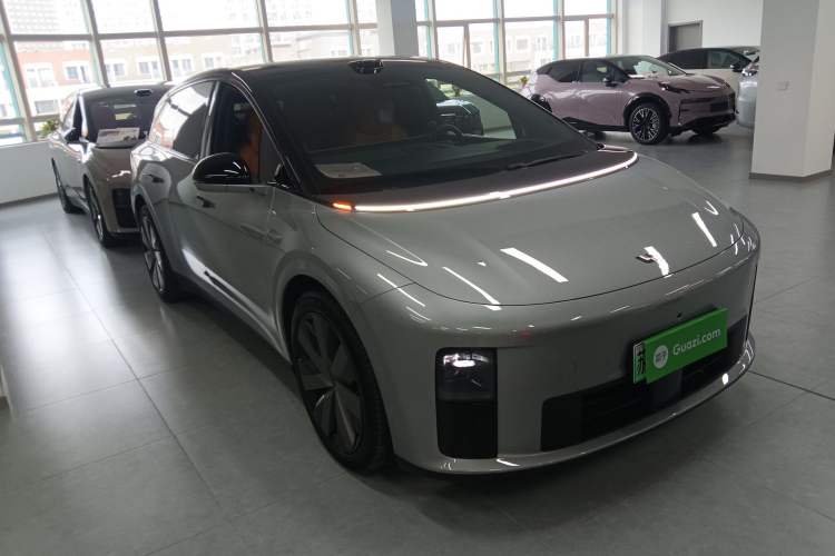 Used Li Auto i6 2025 Model Four-Wheel-Drive Standard Type