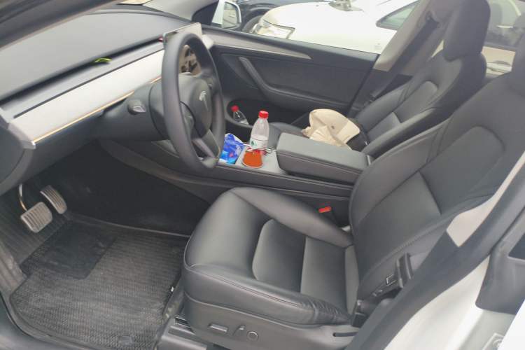 Used Tesla Model Y 2022 Rear-Wheel-Drive Version
