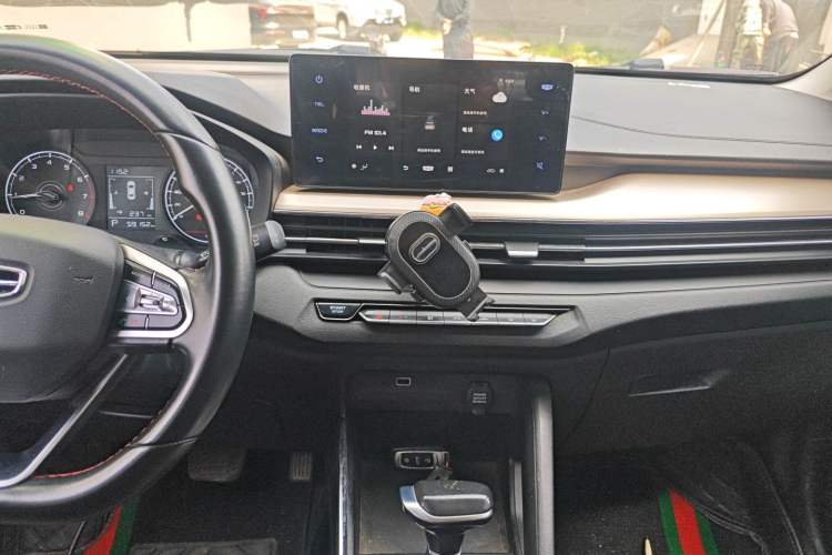 Used Geely Auto Vision X3 2021 PRO 1.5L CVT Deluxe Model
