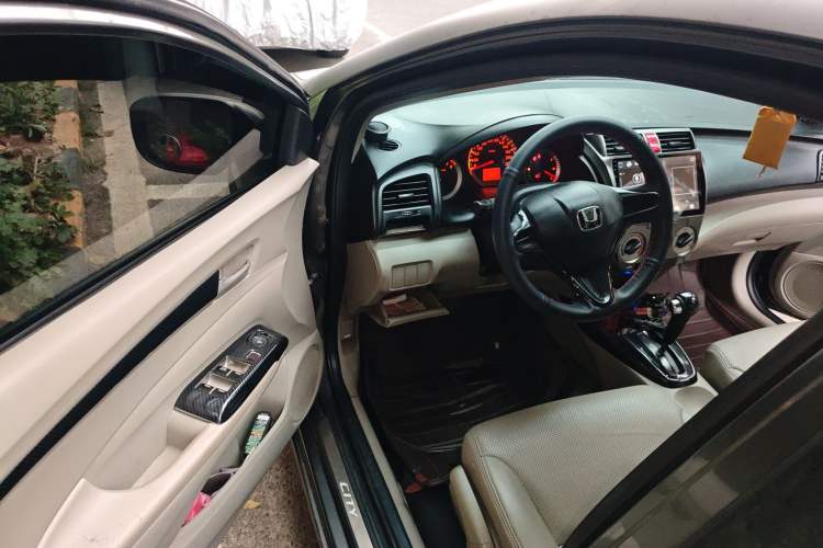 Used Honda City Classic 2008 1.5L Automatic Elite Edition Driver Seat