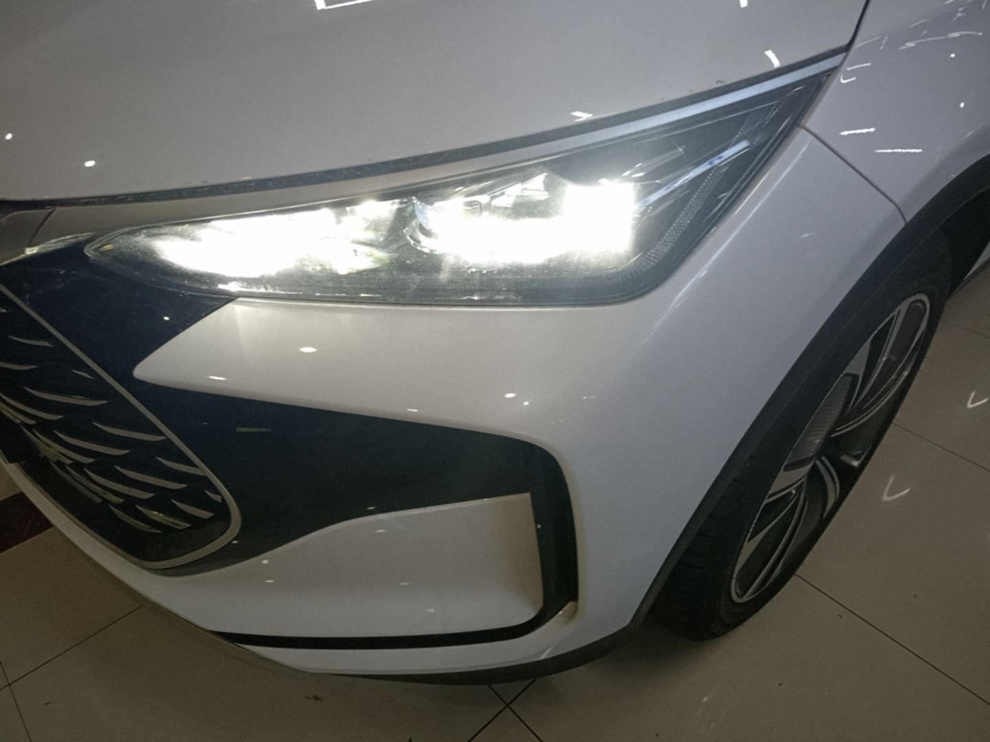 BYD Tang New Energy 2022 DM-p 215 km All-Wheel-Drive Deluxe Model — снимка 8