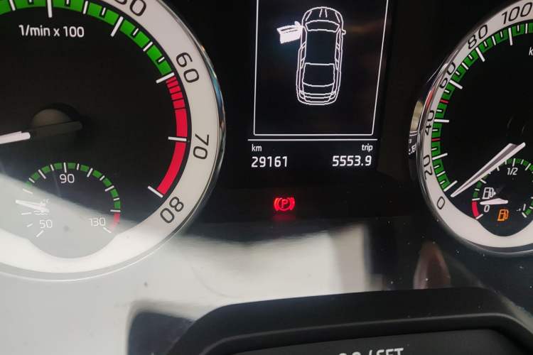 Used Skoda Octavia 2021 1.5L Automatic Comfort Edition Odometer Close Up