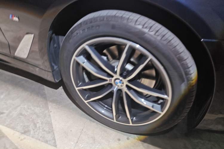 Used BMW 5 Series 2022 Restyled 525Li Luxury Package Exterior 7