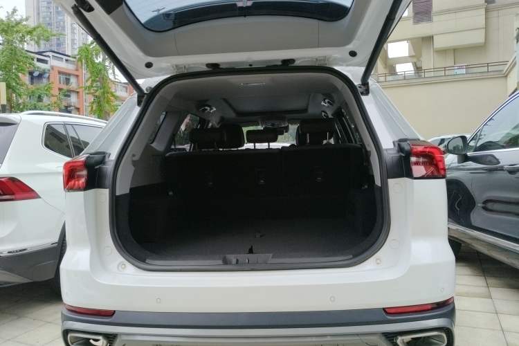 Used Chery Tiggo 8 PRO 2024 Champion Edition 290T Two-Wheel Drive Shining Version 5 Seats