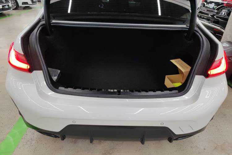 Used BMW 3 Series 2024 325Li M Sport Night Edition Package