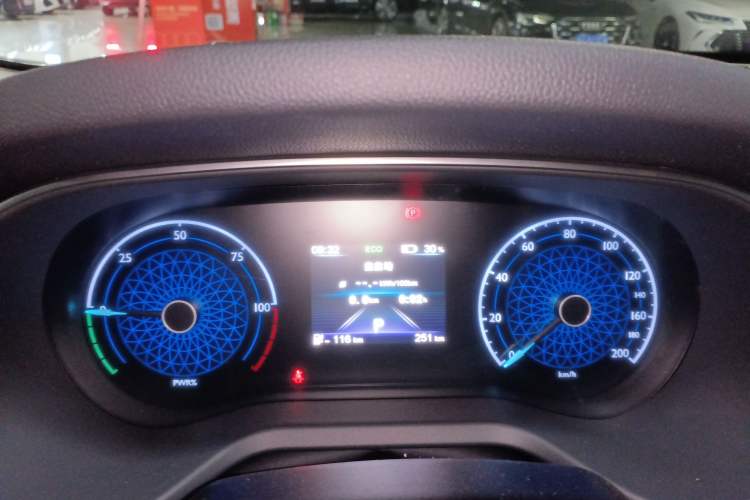 Used Hongqi E-QM5 2024 500km Range Edition
