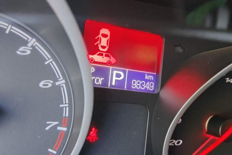 Used MG 6 2014 Hatchback 1.8L Automatic Drive Value Edition Odometer Close Up