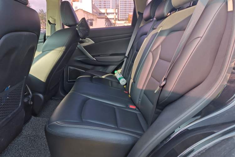 Used Geely Auto Emgrand X7 Sport 2016 1.8TD Automatic All-Wheel Drive Smart Version Left Rear Seat